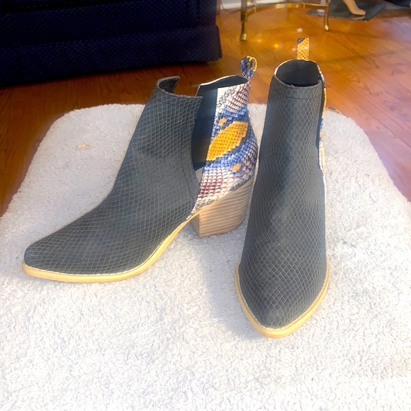 A Rider,9 Leather Python Booties - Picture 1 of 7